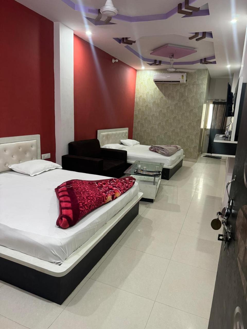 Hotel Aapno Shyam And Restaurant Khātu Екстериор снимка
