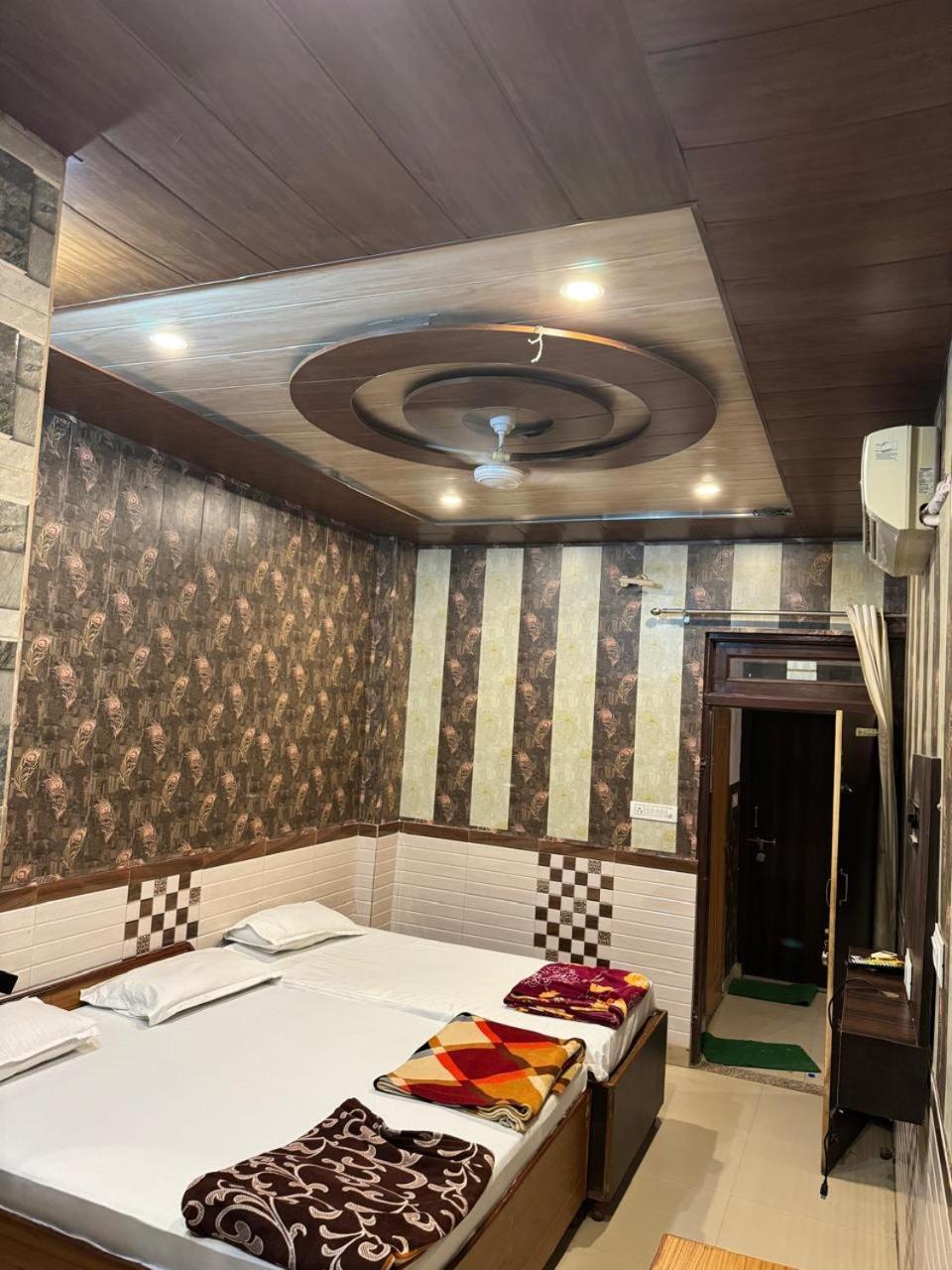Hotel Aapno Shyam And Restaurant Khātu Екстериор снимка