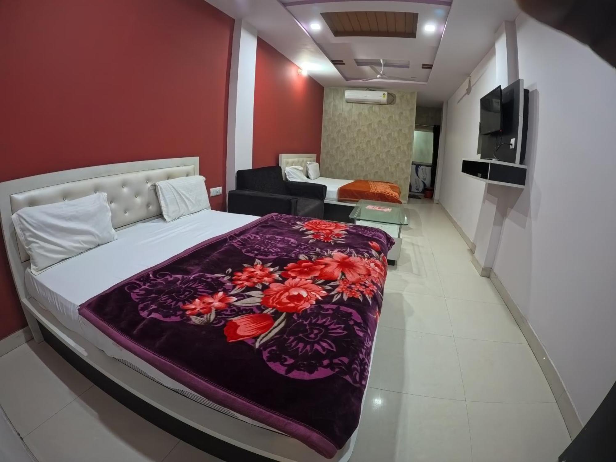 Hotel Aapno Shyam And Restaurant Khātu Екстериор снимка